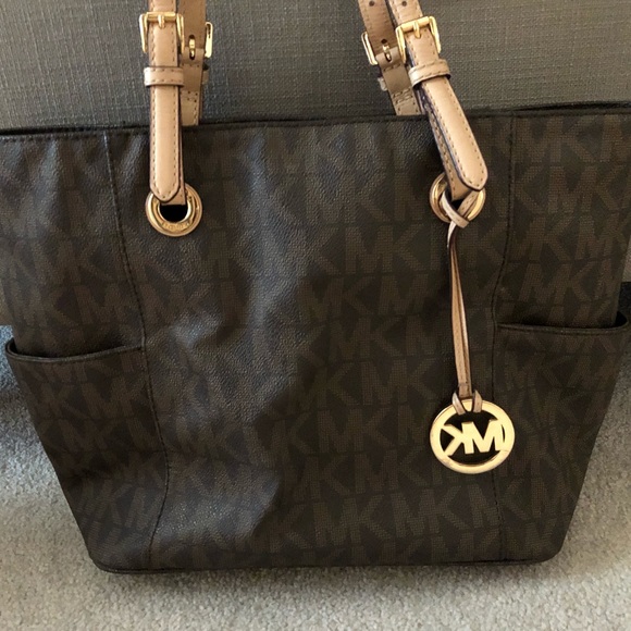Michael Kors Handbags - MICHAEL KORS BAG